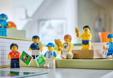 LEGO Build a Minifigure tilbyr et sportslig sommerprogram