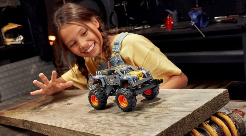 42119 Monster Jam Max D Featured