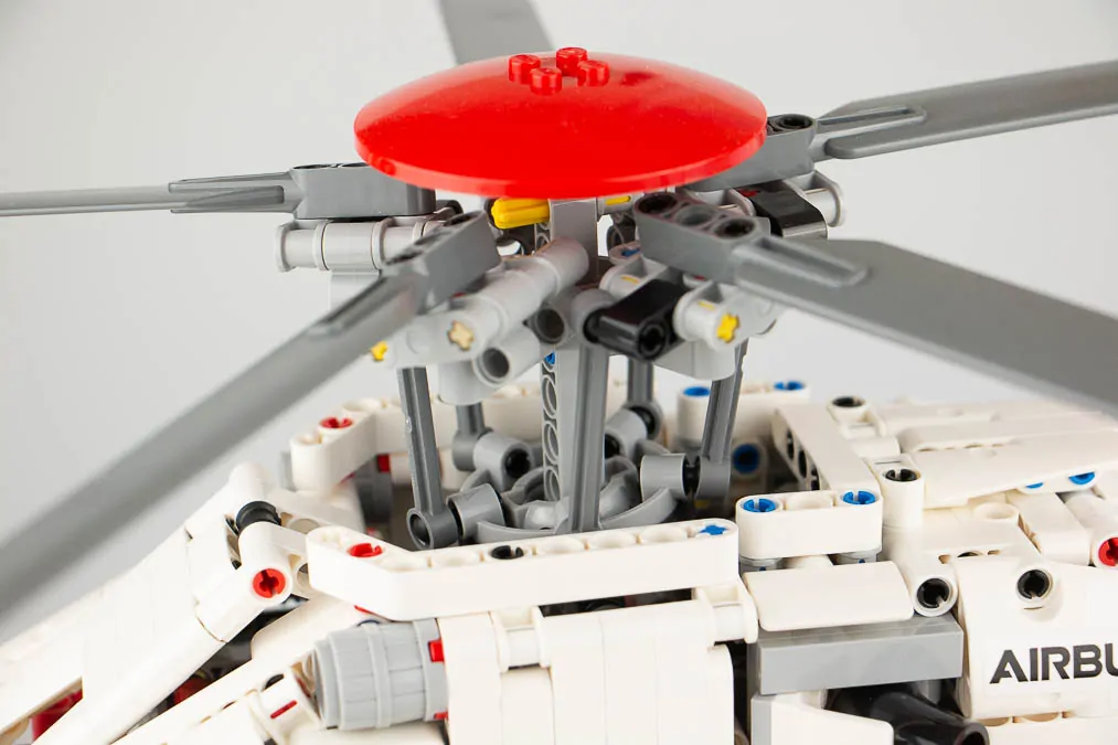 くにゃ 42145LEGO_TechnicAirbusH175Res