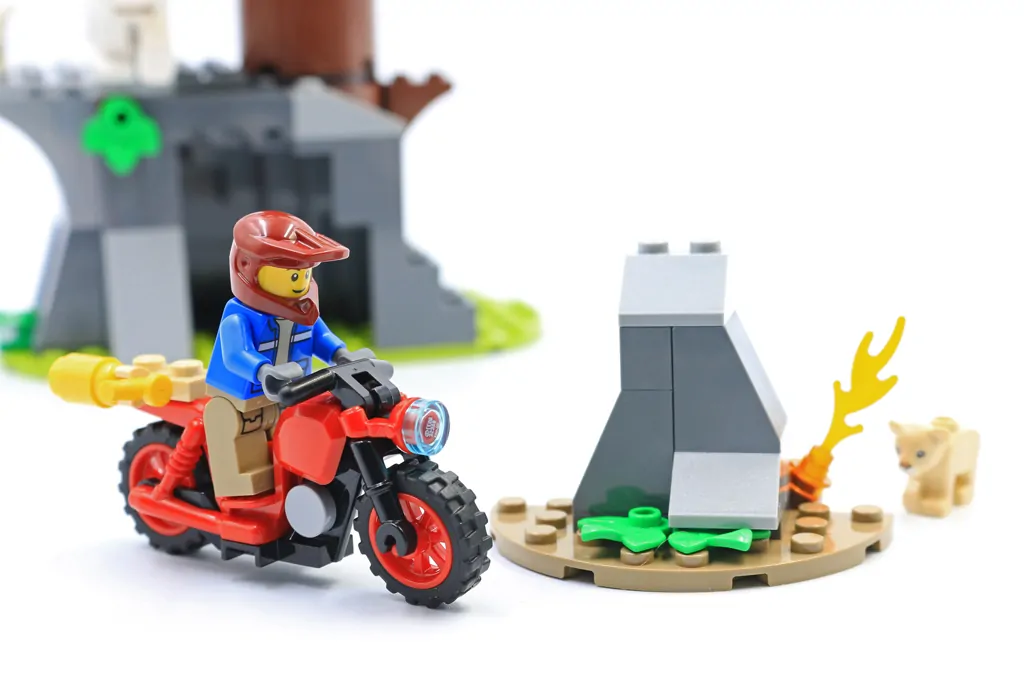 LEGO CITY 60307 Wildlife Rescue Camp review - Brick Fanatics