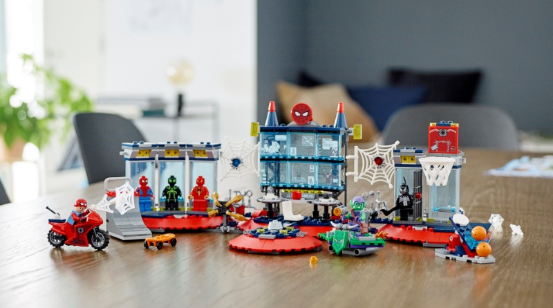 76175 Attack on the Spider Lair featured