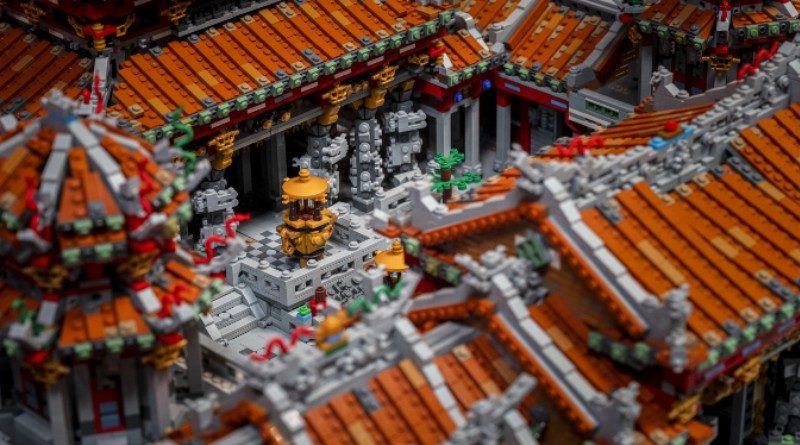 Brick Pic of the Day Courtyard featured