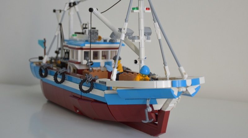 BrickLink Designer Program Great Fishing Boat featured