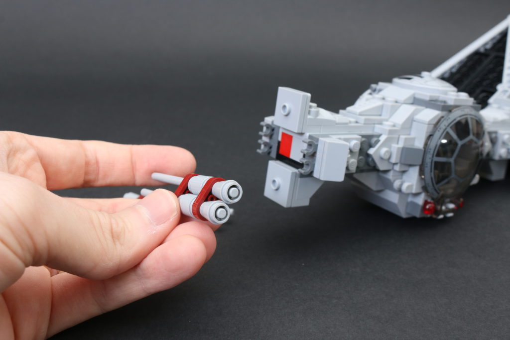 Build a LEGO Mandalorian Outland folding TIE Fighter 17
