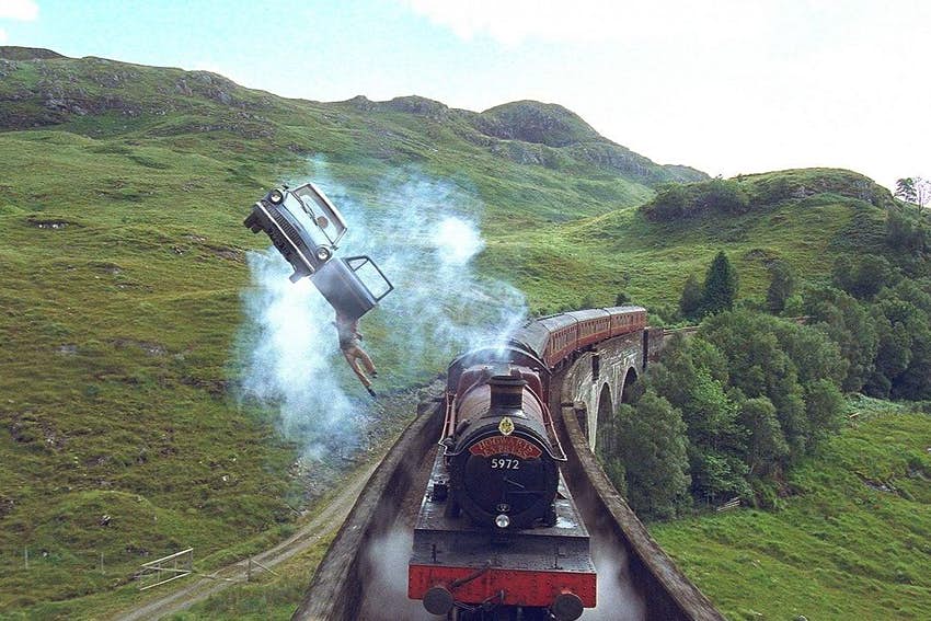Harry Potter Hogwarts Express Flying Ford Anglia