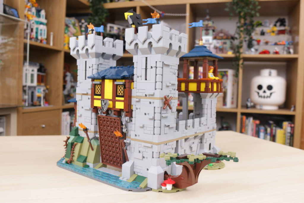 How to improve LEGO Creator 3 in 1 31120 Medieval Castle 30