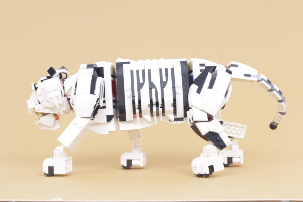 How to recolour LEGO Creator 3 in 1 31129 Majestic Tiger white 13