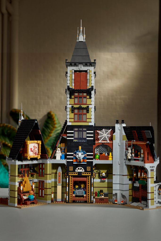 LEGO 10273 Haunted House 27