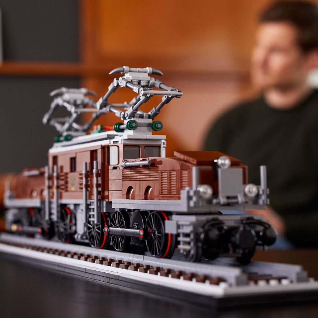 LEGO 10277 Crocodile Locomotive 22