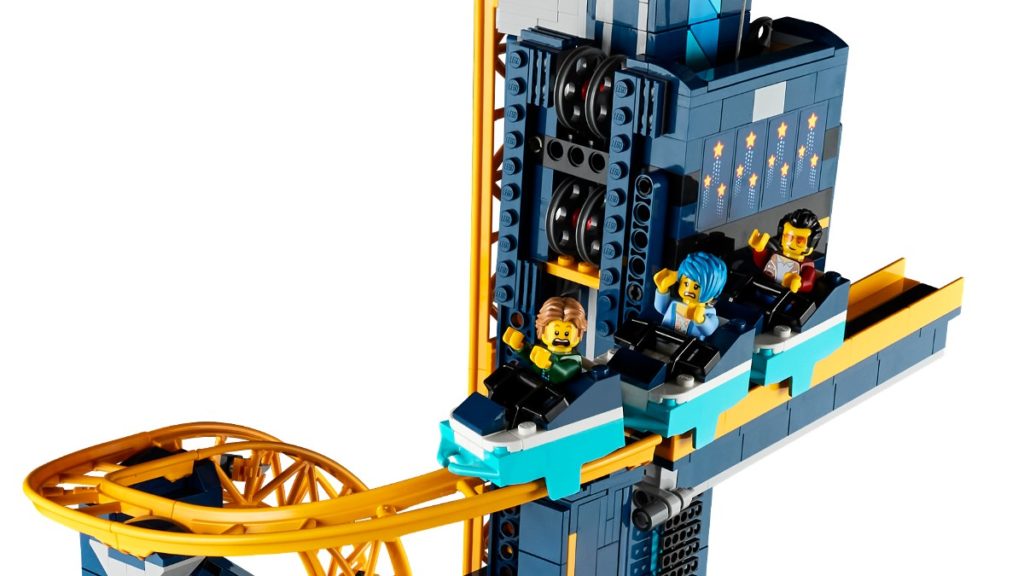 LEGO 10303 Loop coaster top featured