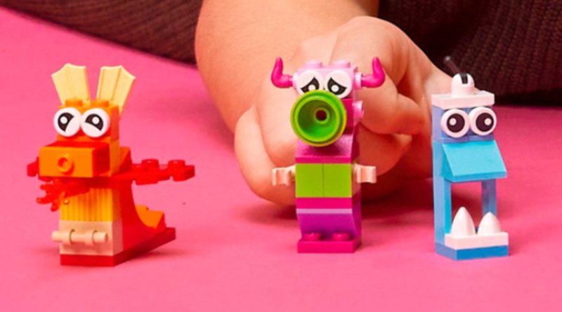 LEGO 11017 Creative Monsters လူနေမှုပုံစံကို အသားပေးထားသည်။