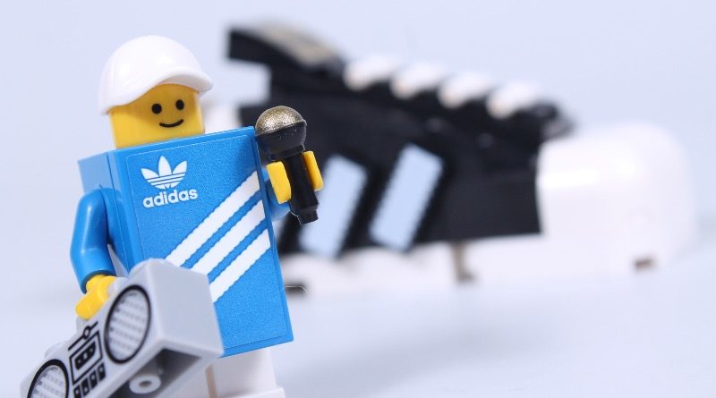 LEGO 40486 Adidas Originals Superstar recensione in primo piano