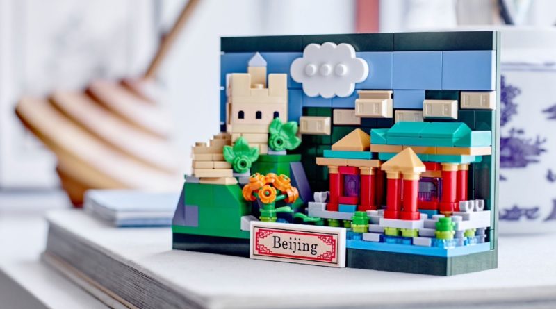 LEGO 40654 Beijing Postcard lifestyle featured
