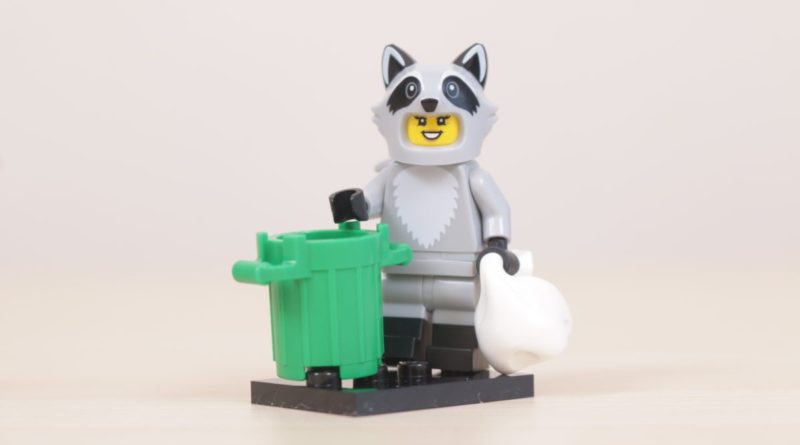 LEGO 71032 Collectible Minifigures Series 22 racoon legs featured