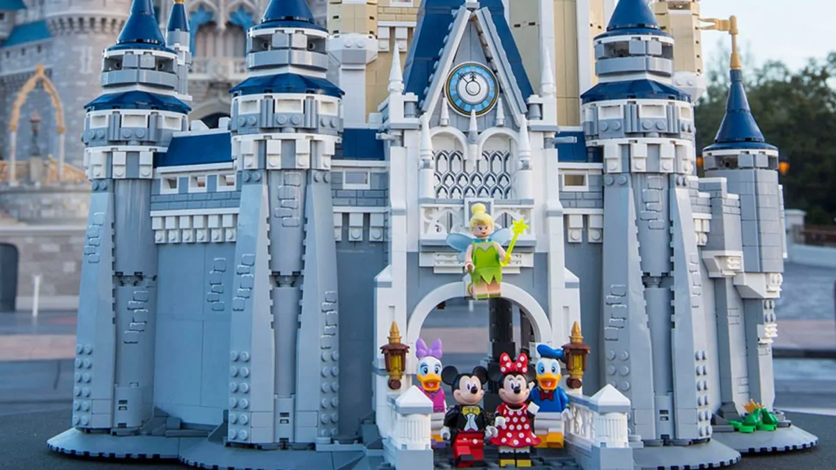 Secondo LEGO Disney Set 18+ voci per il 2023: nuovo castello?