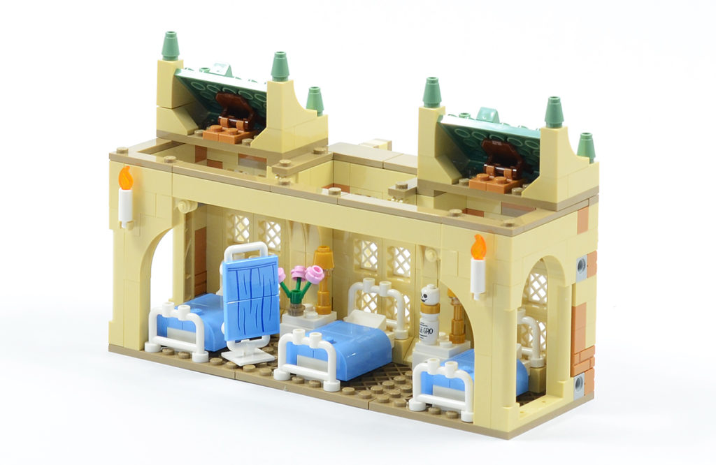 LEGO 76398 Hogwarts Hospital Wing review 4