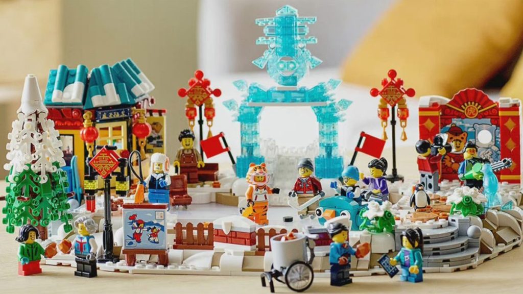 Lego christmas carousel 2022