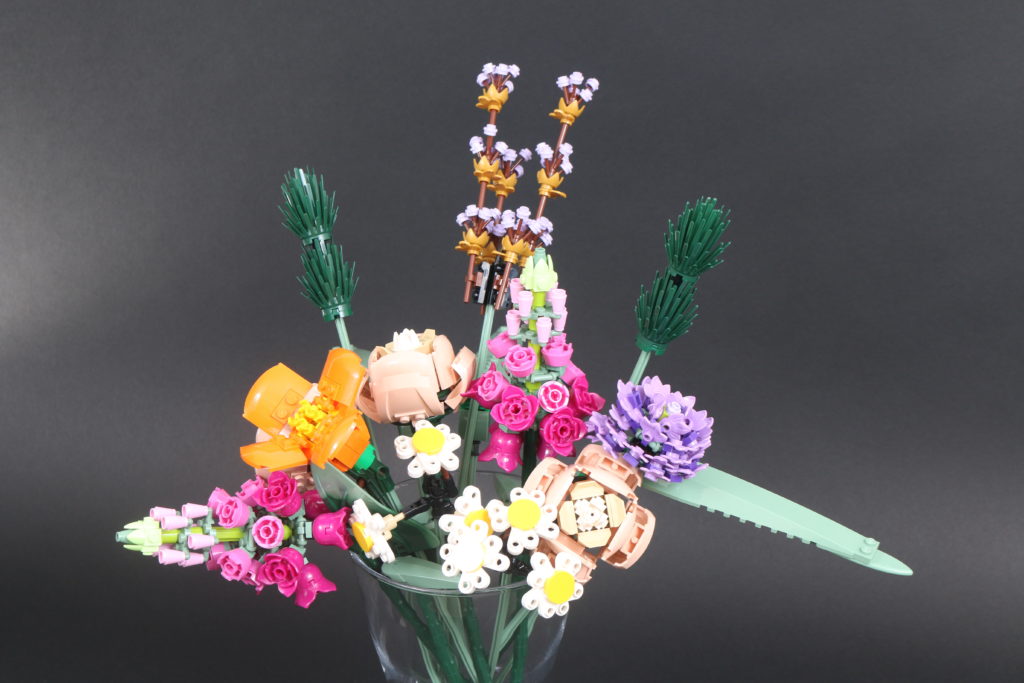 LEGO Botanical Collection 10280 Flower Bouquet review 26