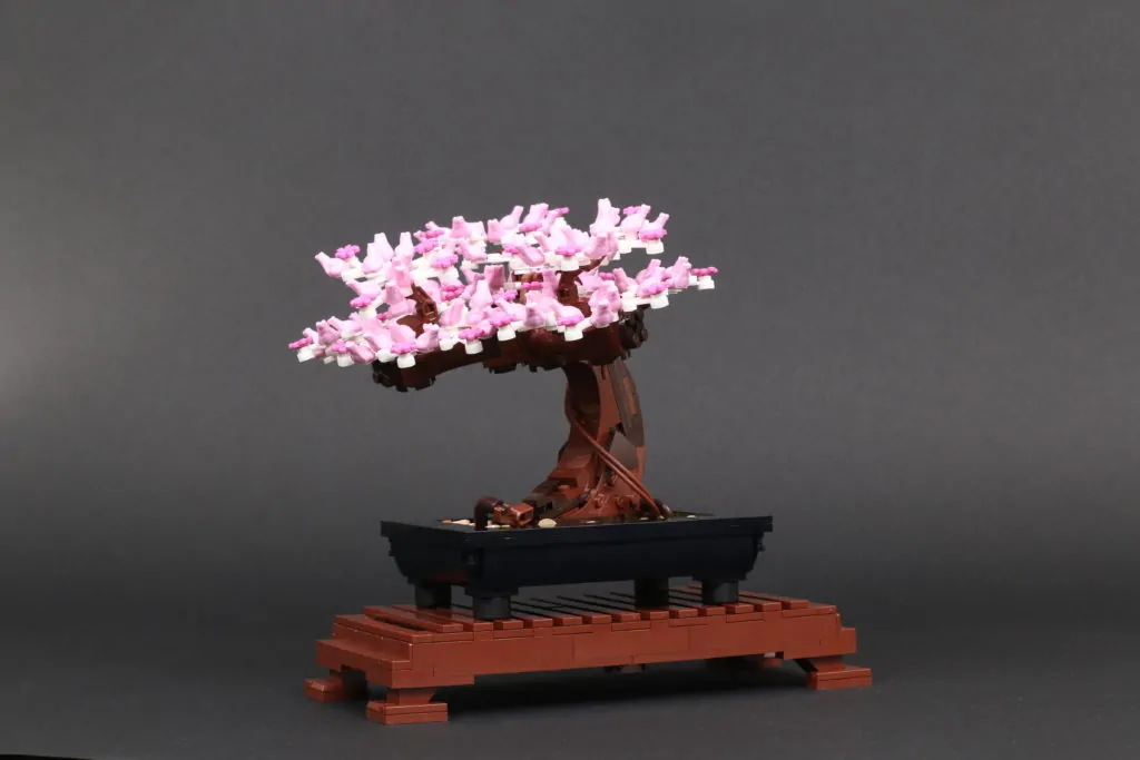 Has anybody ever actually built these variants of the 10281 Bonsai? I'd  love to see some pictures! : r/lego