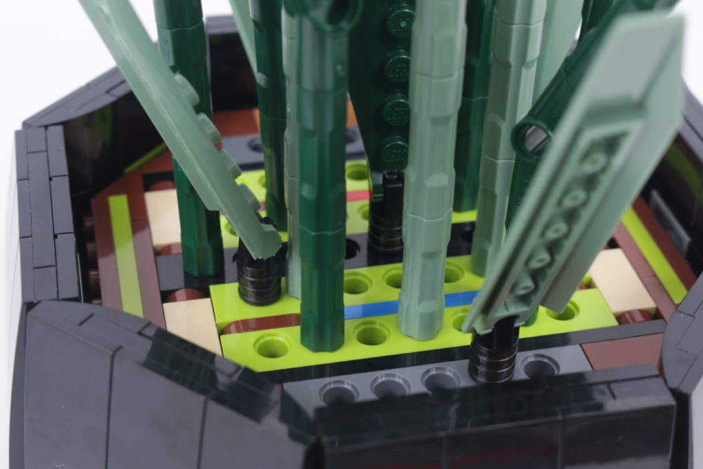 LEGO Botanical Collection 10289 Bird Of Paradise review 22 1
