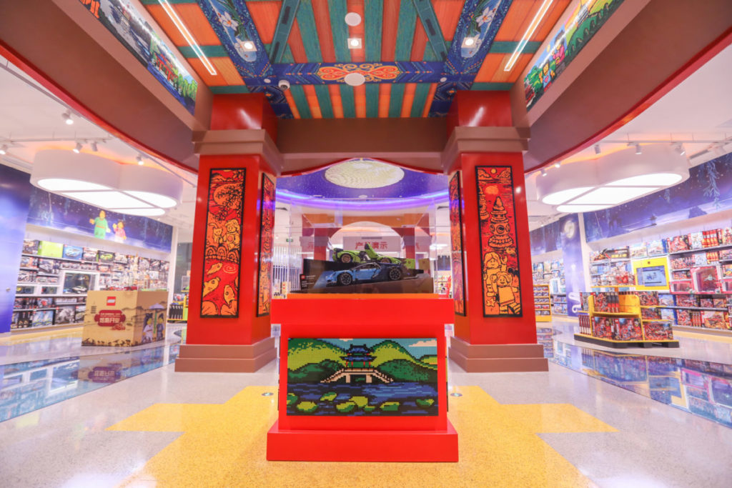 LEGO Brand Retail Store Hangzhou Pagoda Grand Threshold