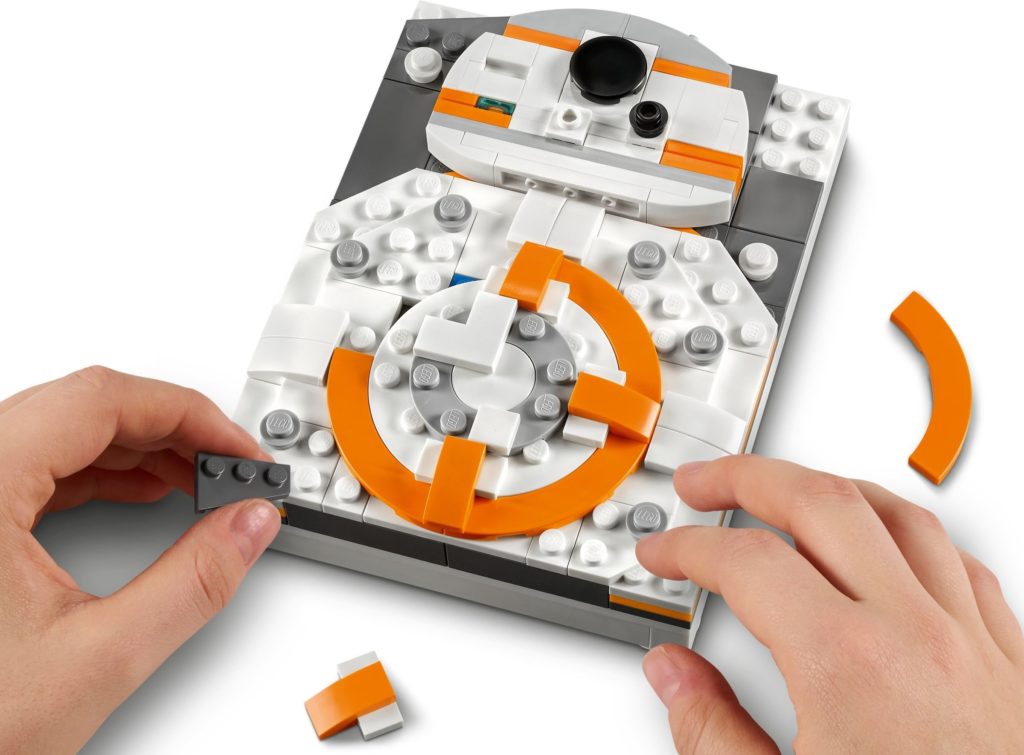LEGO Brick Sketches 40431 BB 8 4