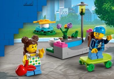 First images spotted online for LEGO 2024 polybags