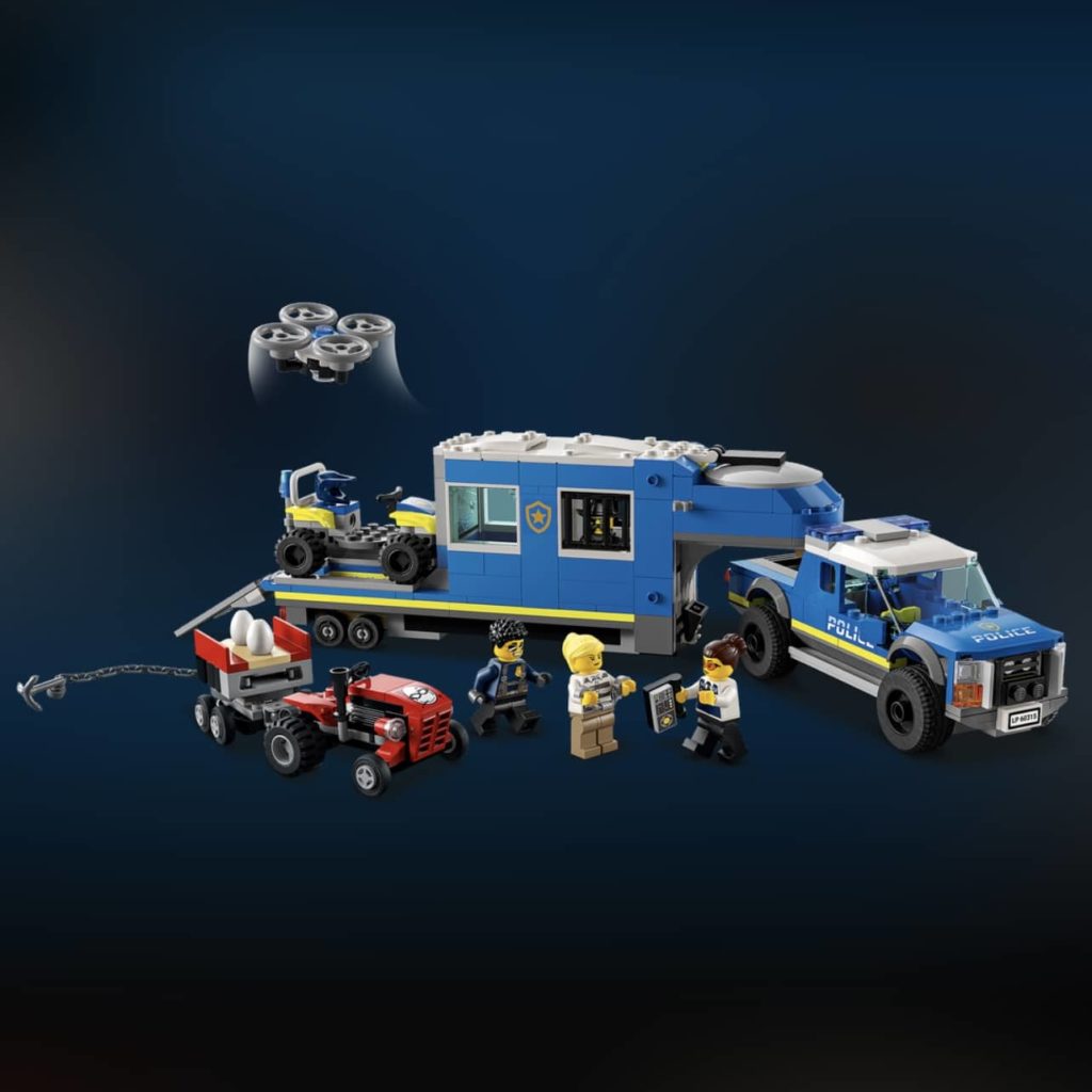LEGO CITY 60315 Police Mobile Command Truck 6