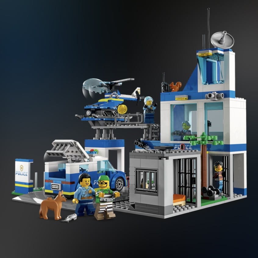 LEGO CITY 60316 Police Station 3
