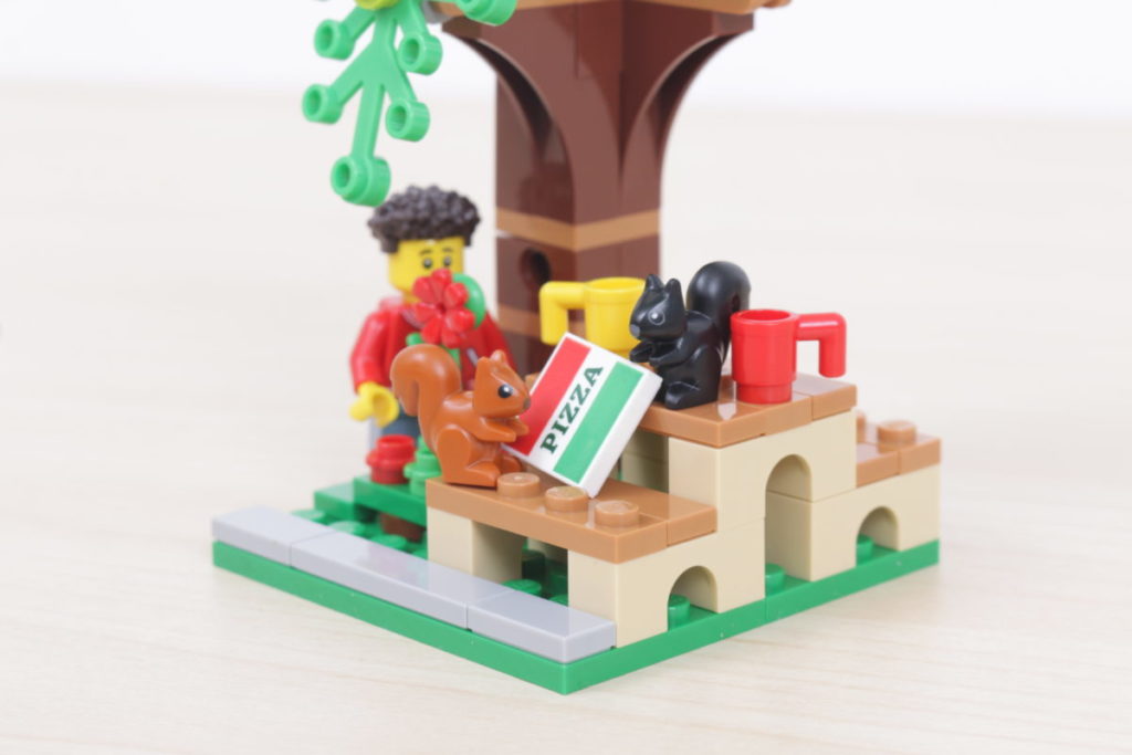 LEGO CITY 60326 Picnic in the Park review 9