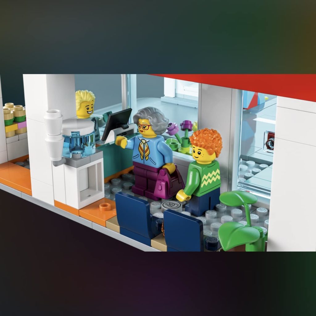 LEGO CITY 60330 Hospital 6 1024x1024