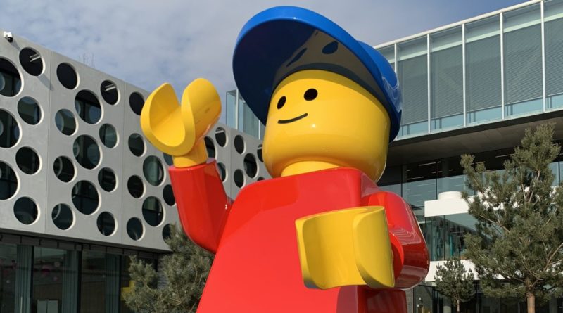 LEGO Campus giant minifigure featured
