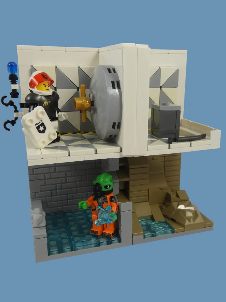 LEGO Collectible Minifigures Series 21 – Space Police Guy and Alien combined