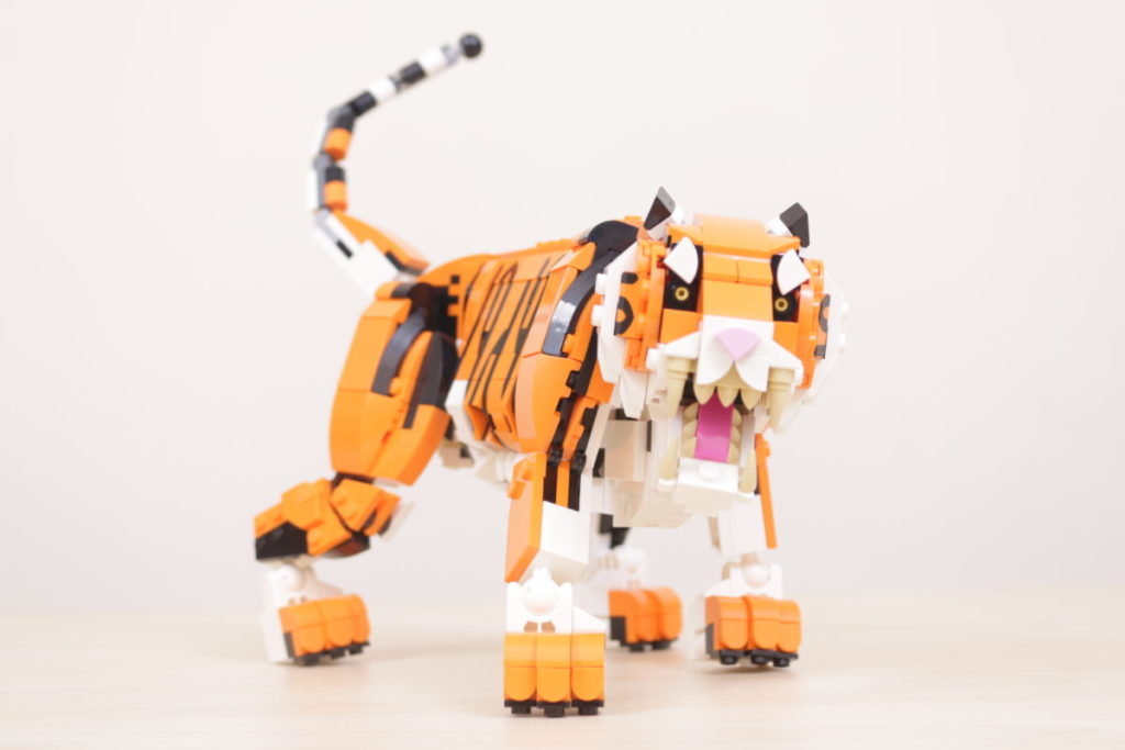 LEGO Creator 3 in 1 31129 Majestic Tiger review 8