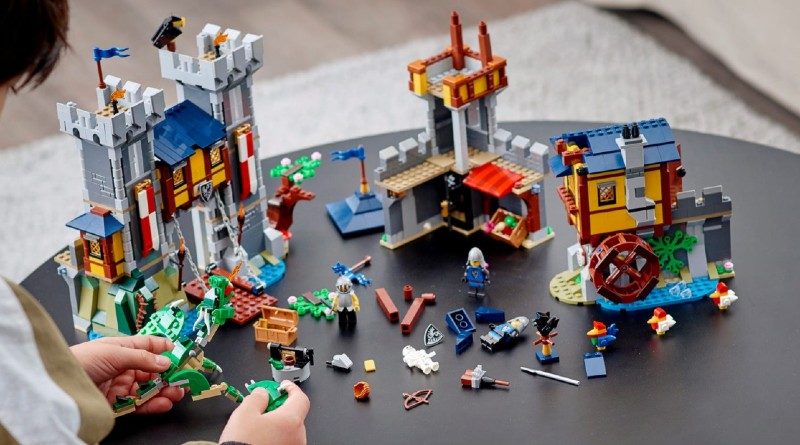 LEGO Creator 31120 Medieval castle lifestyle featured 1