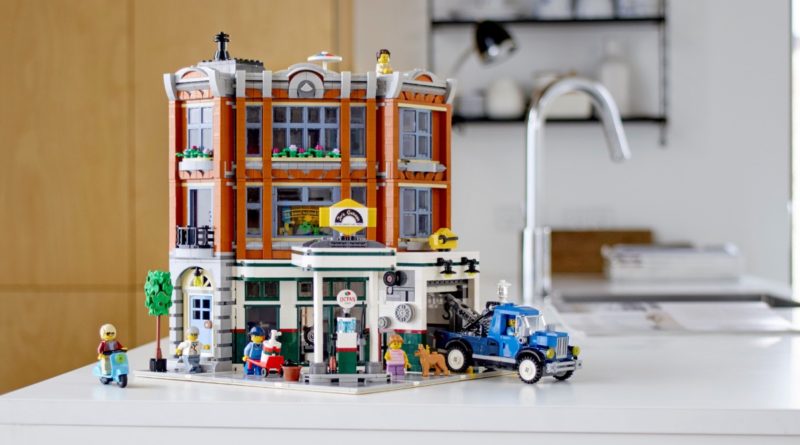LEGO Creator Expert 10264 Corner Garage featured resized