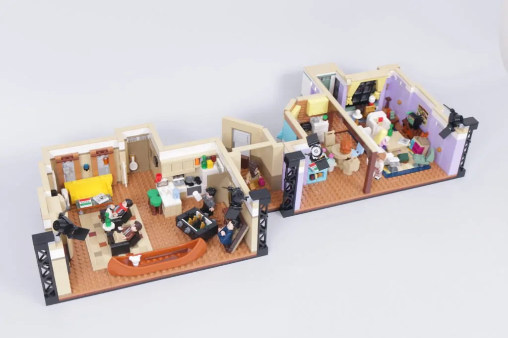 LEGO IDEAS - FRIENDS Apartment Modular Building with Central Perk Cafe and Monica's Apartment