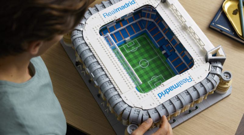 LEGO Creator Expert 10299 Santiago Bernabeu – Real Madrid stadium image 18