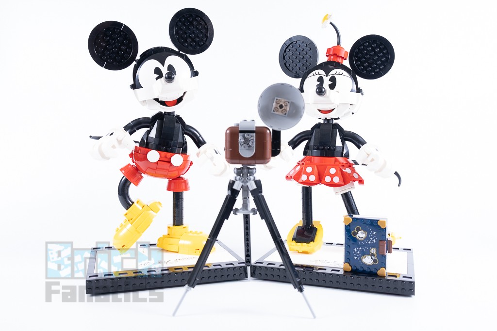 LEGO Disney 43179 Mickey Mouse and Minnie Mouse Buildable Characters 18 1