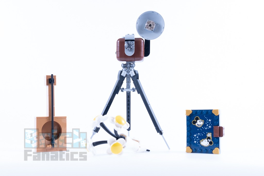 LEGO Disney 43179 Mickey Mouse and Minnie Mouse Buildable Characters 28 1