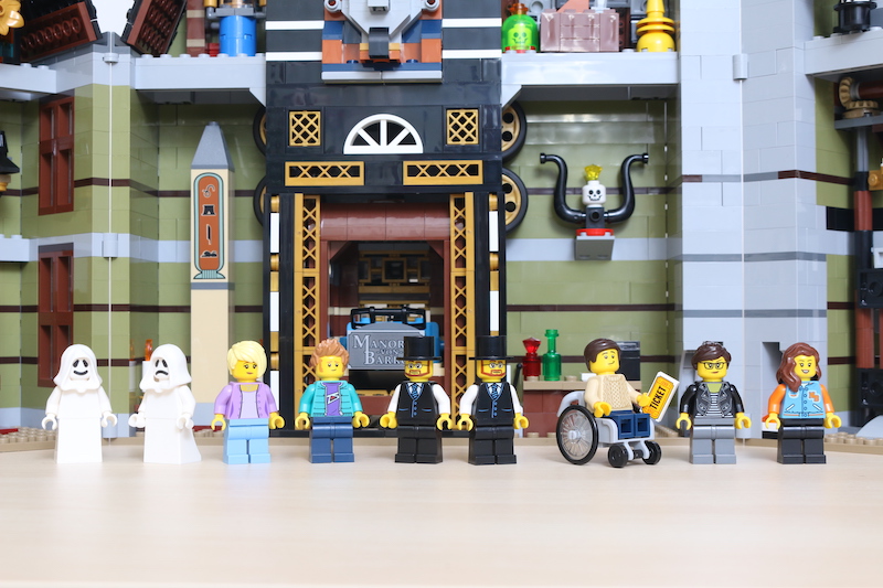 LEGO Fairground Collection 10273 Haunted House review 49