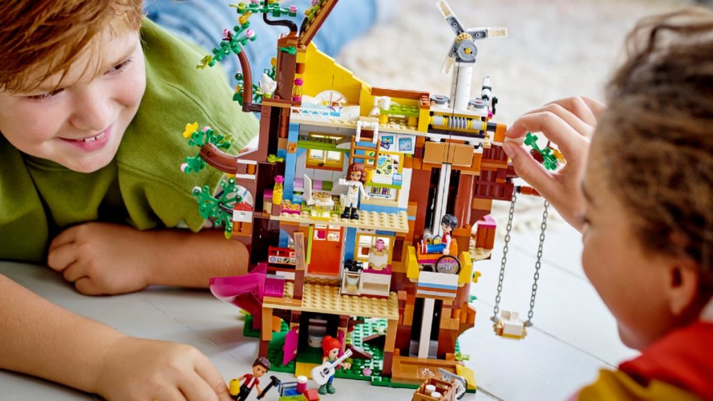 LEGO Friends 41703 Friendsel estilo de vida moderno de la casa del árbol destacado
