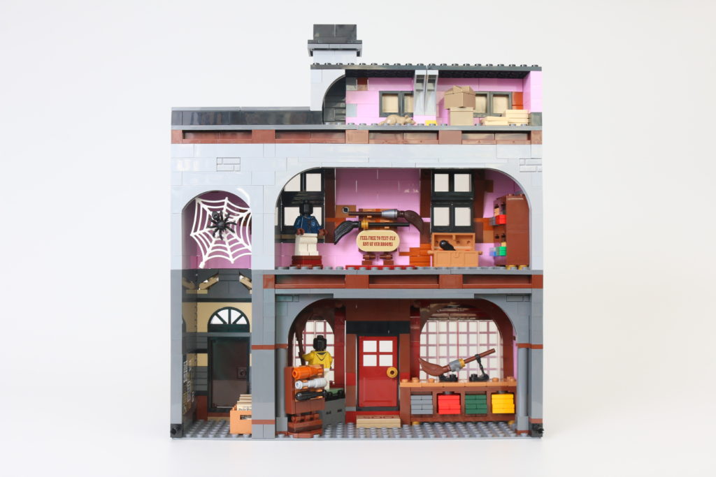 LEGO Harry Potter 75978 Diagon Alley review 26