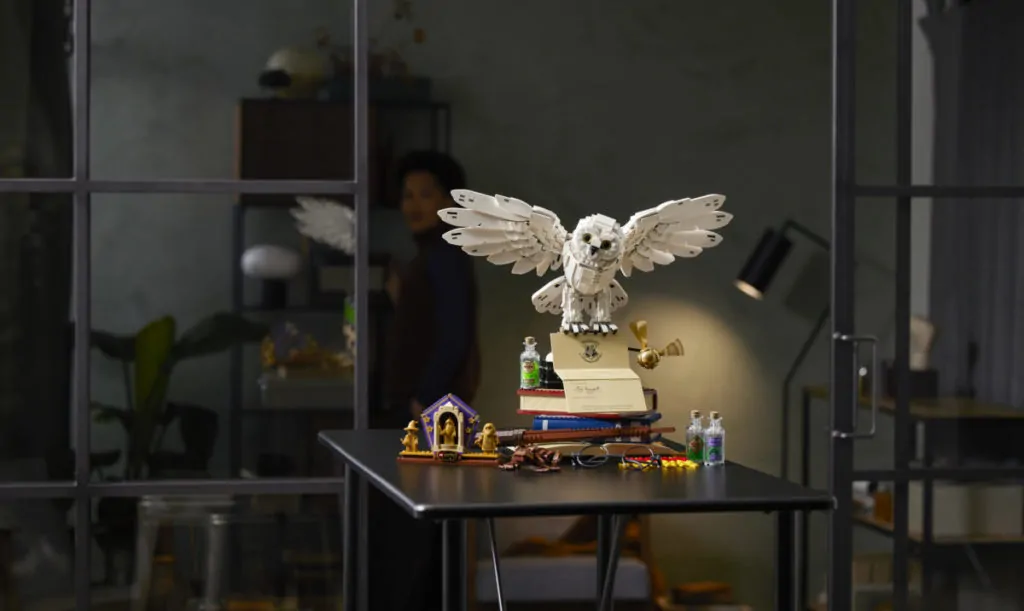 LEGO Harry Potter 76391 Hogwarts Icons Collectors Edition 33
