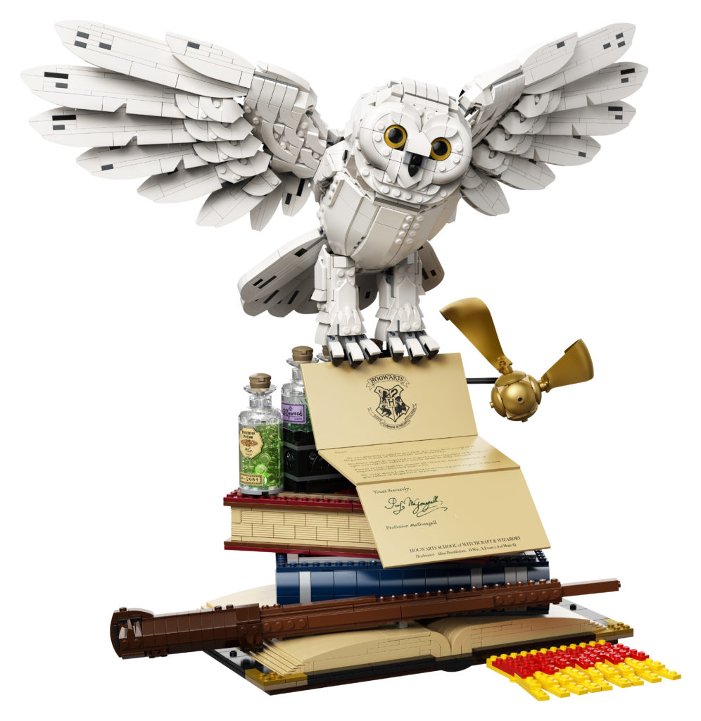 LEGO Harry Potter 76391 Hogwarts Icons Collectors Edition 6