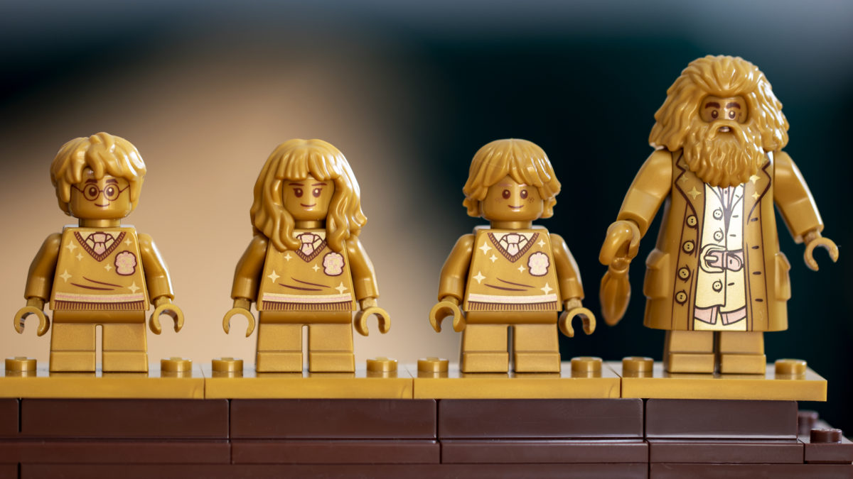Every LEGO Harry Potter 20th anniversary golden minifigure