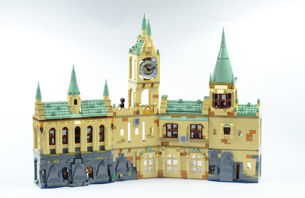 LEGO Harry Potter 76398 Hogwarts Hospital Wing feature 3