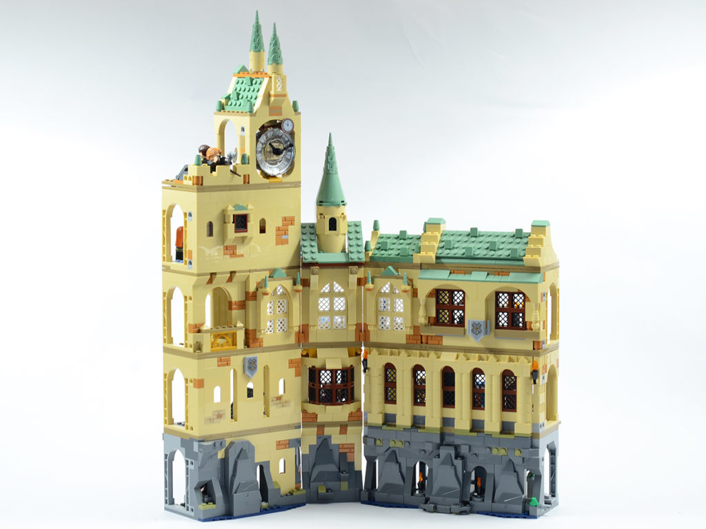 LEGO Harry Potter 76398 Hogwarts Hospital Wing feature 4