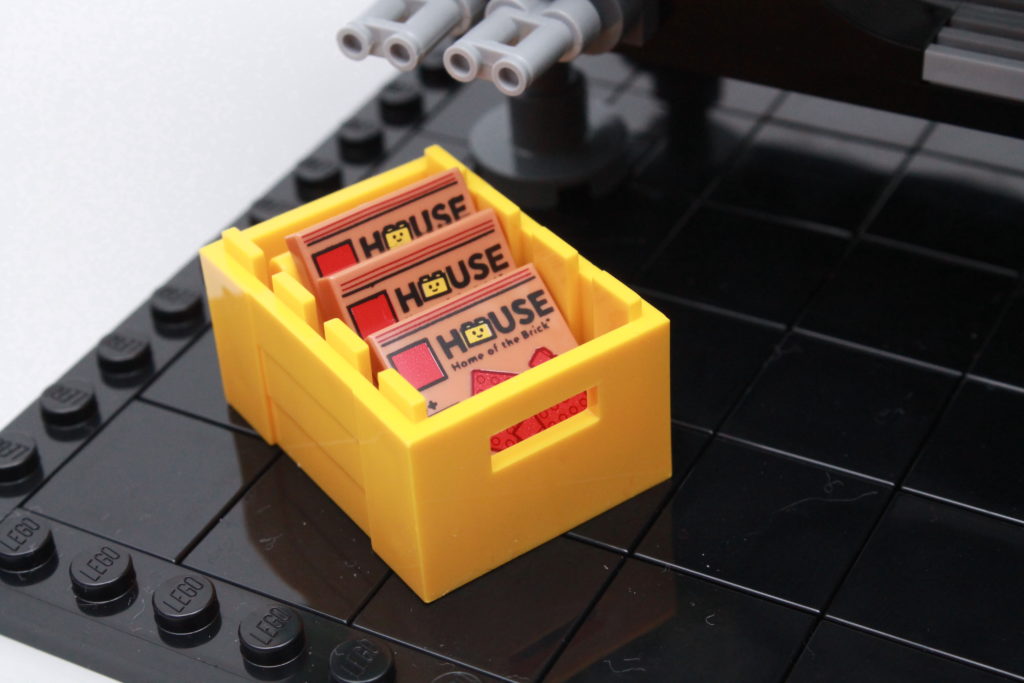 LEGO House 40502 The Brick Moulding Machine review 4