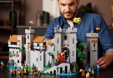 အွန်လိုင်းအသိုင်းအဝိုင်းသည် LEGO ICONS 10305 Lion Knights' Castle ကို နှစ်သက်သည်။